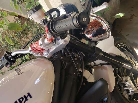 TRIUMPH-SPEED TRIPLE 1050i TRIUMPH-SPEED TRIPLE 1050i-2010