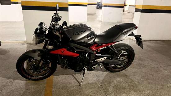 TRIUMPH-STREET TRIPLE 675 ABS TRIUMPH-STREET TRIPLE 675 ABS-2015