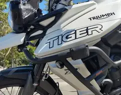 TRIUMPH TIGER 800 XCX TRIUMPH TIGER 800 XCX