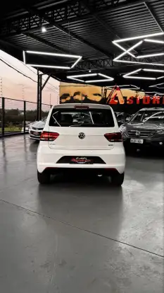 VOLKSWAGEN-FOX-2015