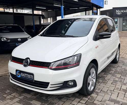 VOLKSWAGEN-FOX-2015