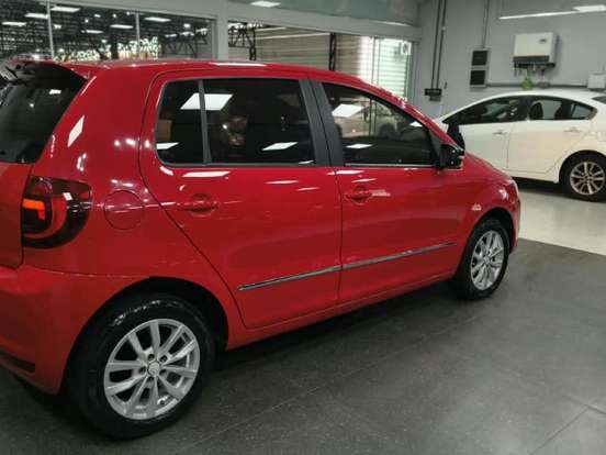 VOLKSWAGEN-FOX-1.6 MI ROCK IN RIO 8V FLEX 4P MANUAL VOLKSWAGEN-FOX-2013