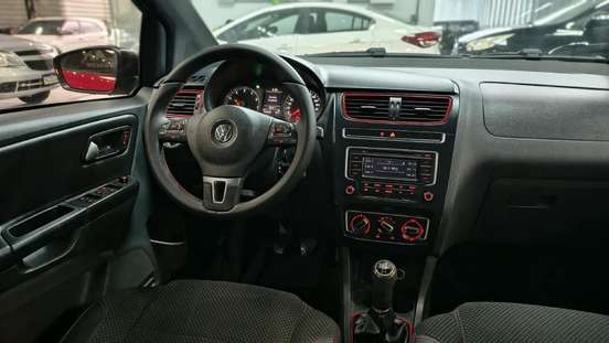 VOLKSWAGEN-FOX-2013
