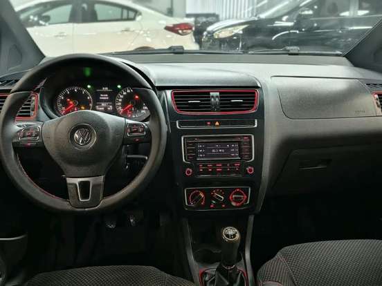 VOLKSWAGEN-FOX-1.6 MI ROCK IN RIO 8V FLEX 4P MANUAL VOLKSWAGEN-FOX-2013