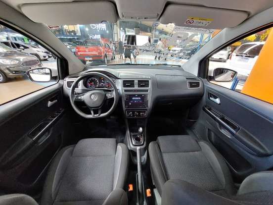 VOLKSWAGEN-FOX-2018