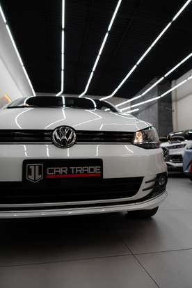 VOLKSWAGEN-FOX-2018