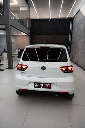 VOLKSWAGEN-FOX-2018