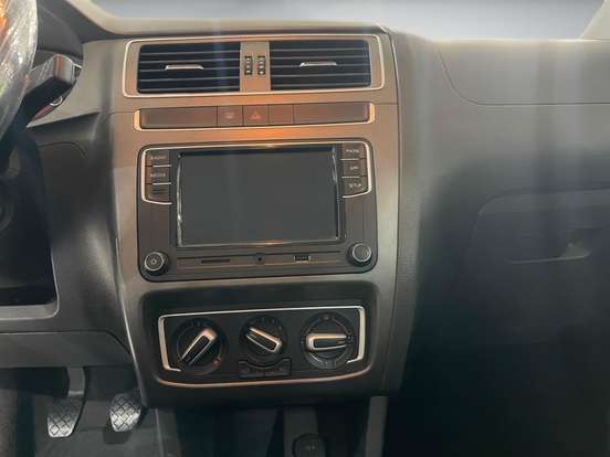 VOLKSWAGEN-FOX-1.6 MSI TOTAL FLEX CONNECT 4P MANUAL VOLKSWAGEN-FOX-2018