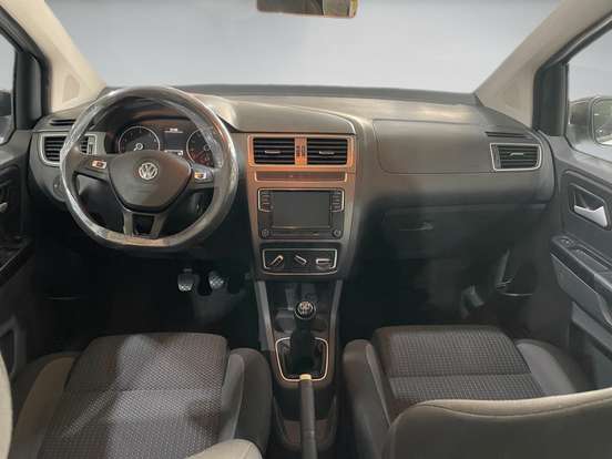 VOLKSWAGEN-FOX-1.6 MSI TOTAL FLEX CONNECT 4P MANUAL VOLKSWAGEN-FOX-2018
