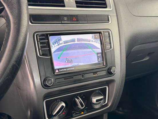 VOLKSWAGEN-FOX-2018