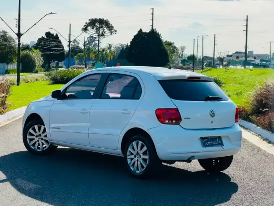 VOLKSWAGEN-GOL-2014