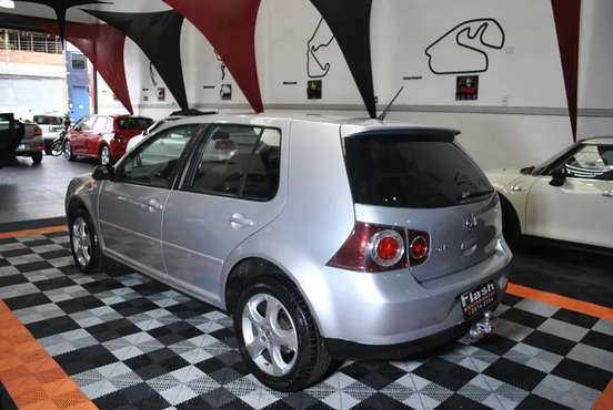 VOLKSWAGEN-GOLF-2008