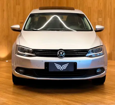 VOLKSWAGEN JETTA 2.0 COMFORTLINE FLEX 4P TIPTRONIC