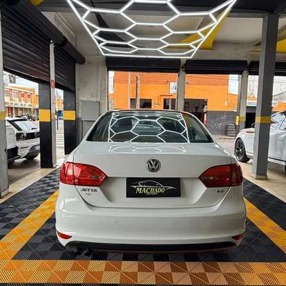 VOLKSWAGEN-JETTA-2014