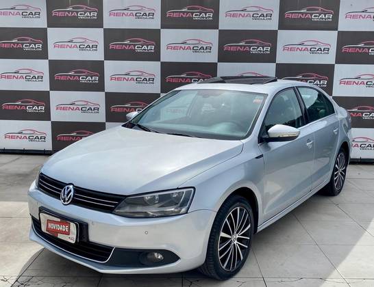VOLKSWAGEN JETTA 2.0 TSI HIGHLINE 200CV GASOLINA 4P TIPTRONIC