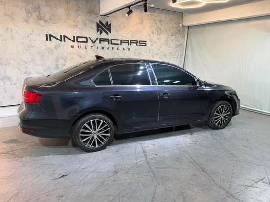 VOLKSWAGEN-JETTA-2.0 TSI HIGHLINE 211CV GASOLINA 4P TIPTRONIC VOLKSWAGEN-JETTA-2015