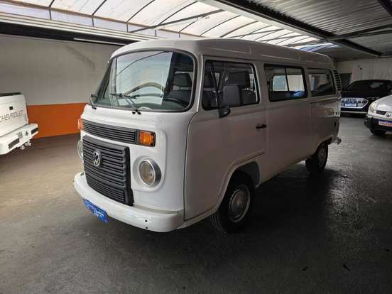VOLKSWAGEN-KOMBI-2012