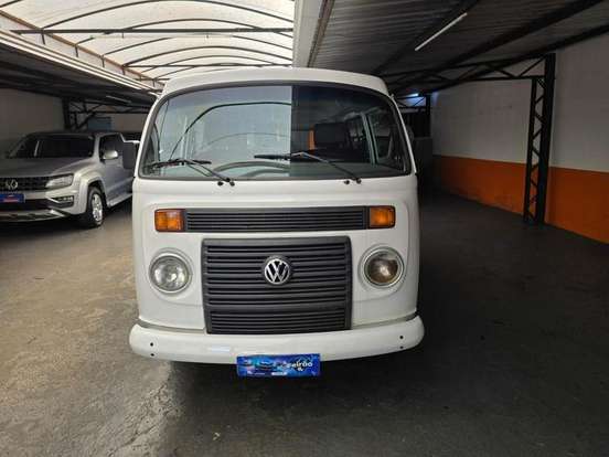 VOLKSWAGEN-KOMBI-2012