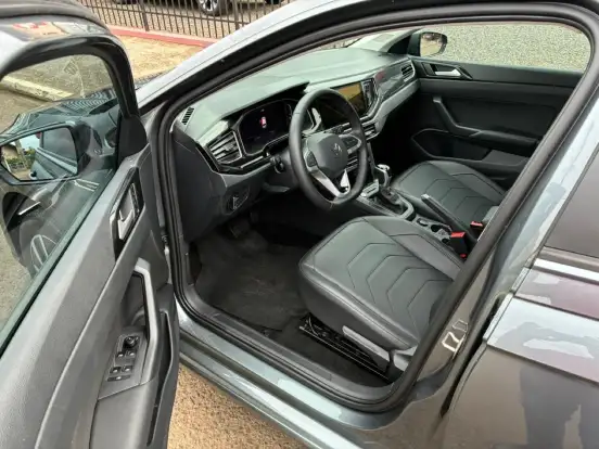 VOLKSWAGEN-POLO-2024
