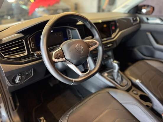 VOLKSWAGEN-POLO-2024