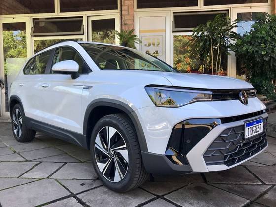 VOLKSWAGEN TAOS 1.4 250 TSI TOTAL FLEX COMFORTLINE AUTOMÁTICO