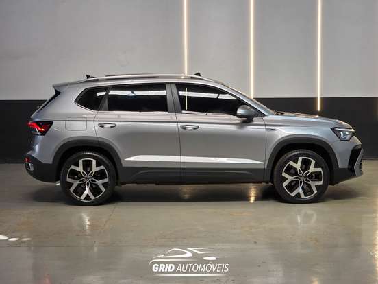 VOLKSWAGEN-TAOS-2025