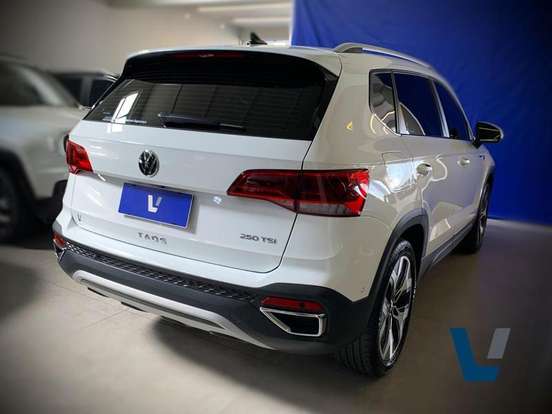 VOLKSWAGEN-TAOS-2024