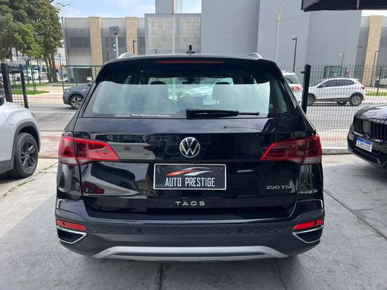 VOLKSWAGEN-TAOS-2024