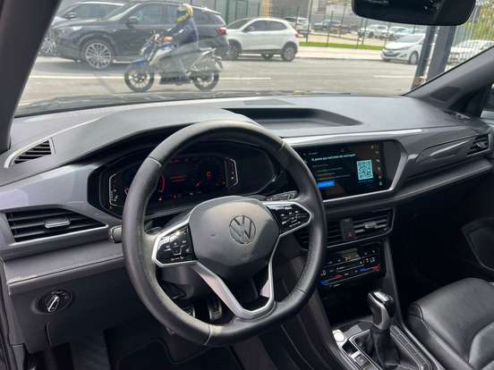 VOLKSWAGEN-TAOS-2024