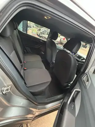 VOLKSWAGEN-T-CROSS-2024