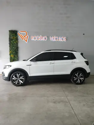 VOLKSWAGEN T-CROSS 1.0 200 TSI TOTAL FLEX COMFORTLINE AUTOMÁTICO