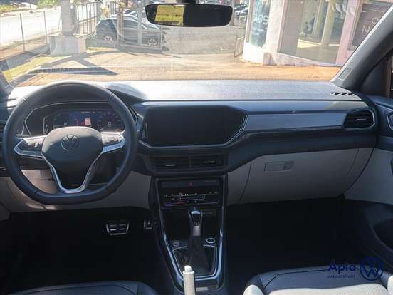VOLKSWAGEN-T-CROSS-2023