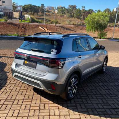 VOLKSWAGEN-T-CROSS-2025