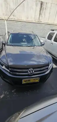 VOLKSWAGEN-TIGUAN-2012