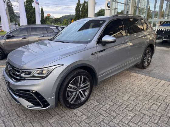 VOLKSWAGEN TIGUAN 2.0 300 TSI GASOLINA ALLSPACE R-LINE AUTOMÁTICO
