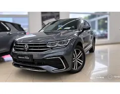 VOLKSWAGEN TIGUAN 2.0 300 TSI GASOLINA ALLSPACE R-LINE AUTOMÁTICO VOLKSWAGEN TIGUAN 2.0 300 TSI GASOLINA ALLSPACE R-LINE AUTOMÁTICO