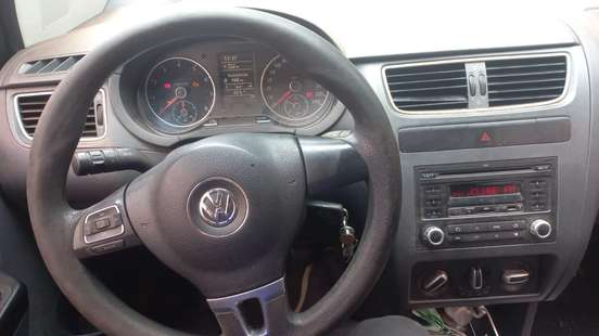 VOLKSWAGEN-FOX-2012