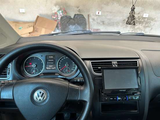 VOLKSWAGEN-FOX-2010