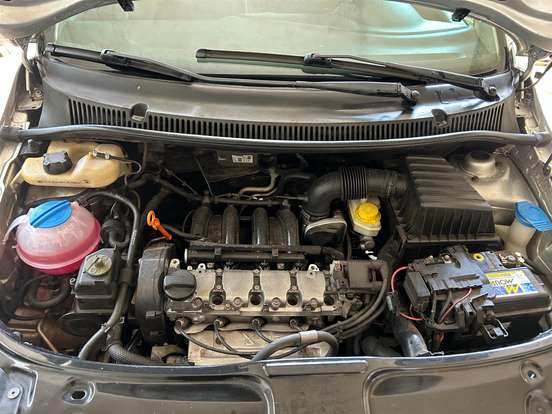 VOLKSWAGEN-FOX-2010
