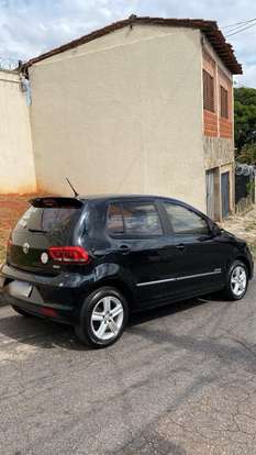 VOLKSWAGEN-FOX-1.6 MSI HIGHLINE 16V FLEX 4P MANUAL VOLKSWAGEN-FOX-2015