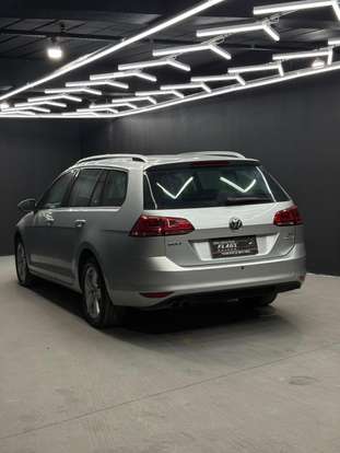 VOLKSWAGEN-GOLF-2015