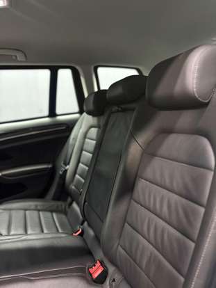 VOLKSWAGEN-GOLF-2015