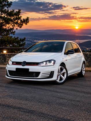 VOLKSWAGEN GOLF 2.0 TSI GTI 16V TURBO GASOLINA 4P AUTOMÁTICO