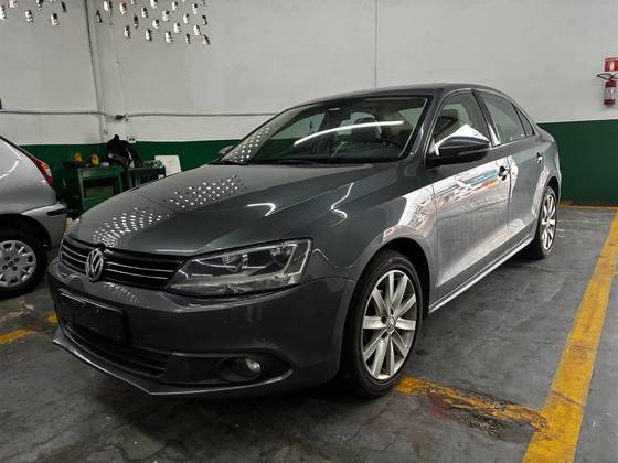 VOLKSWAGEN JETTA 2.0 COMFORTLINE FLEX 4P TIPTRONIC