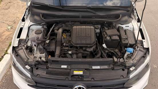 VOLKSWAGEN-POLO-2023