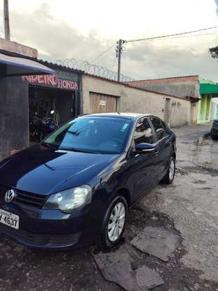 VOLKSWAGEN-POLO SEDAN-2012