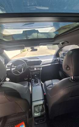 VOLKSWAGEN-TAOS-2023