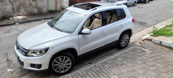 VOLKSWAGEN TIGUAN 2.0 TSI 16V TURBO GASOLINA 4P TIPTRONIC