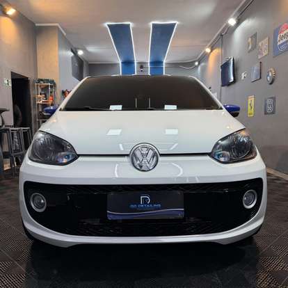 VOLKSWAGEN-UP-2016