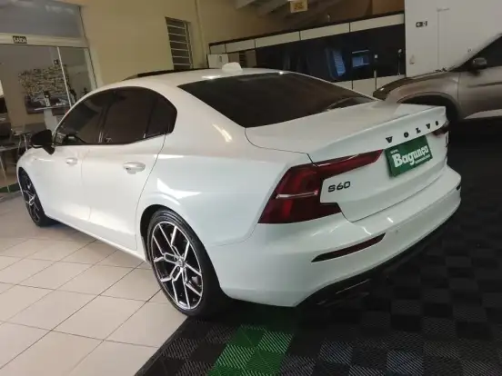 VOLVO-S60-2.0 T8 POLESTAR ENGINEERED HÍBRIDO 4P AUTOMÁTICO VOLVO-S60-2020
